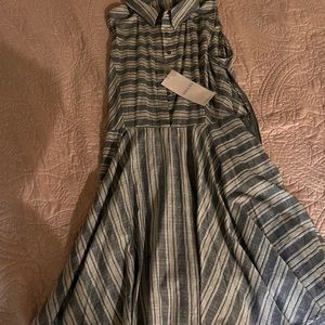 Cute striped dress.
